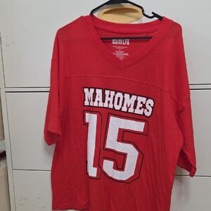 Patrick Mahomes Signature "Showtime" NFLPA Red Crew Neck Tee - Size L